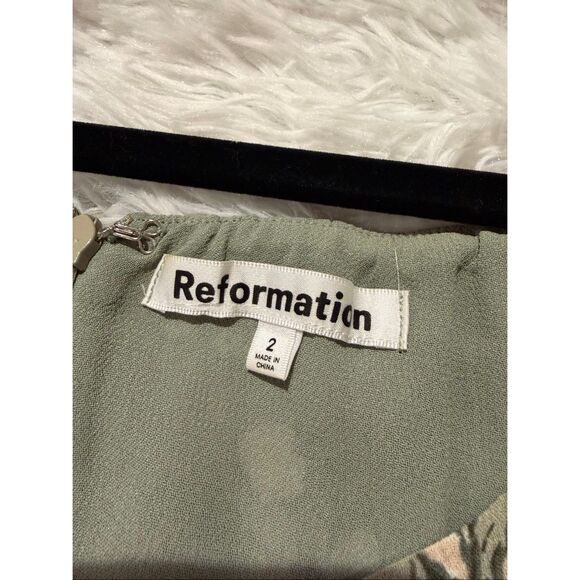 Reformation Butterfly Midi Dress in Verde Green Floral Size 2 - Picture 8 of 9